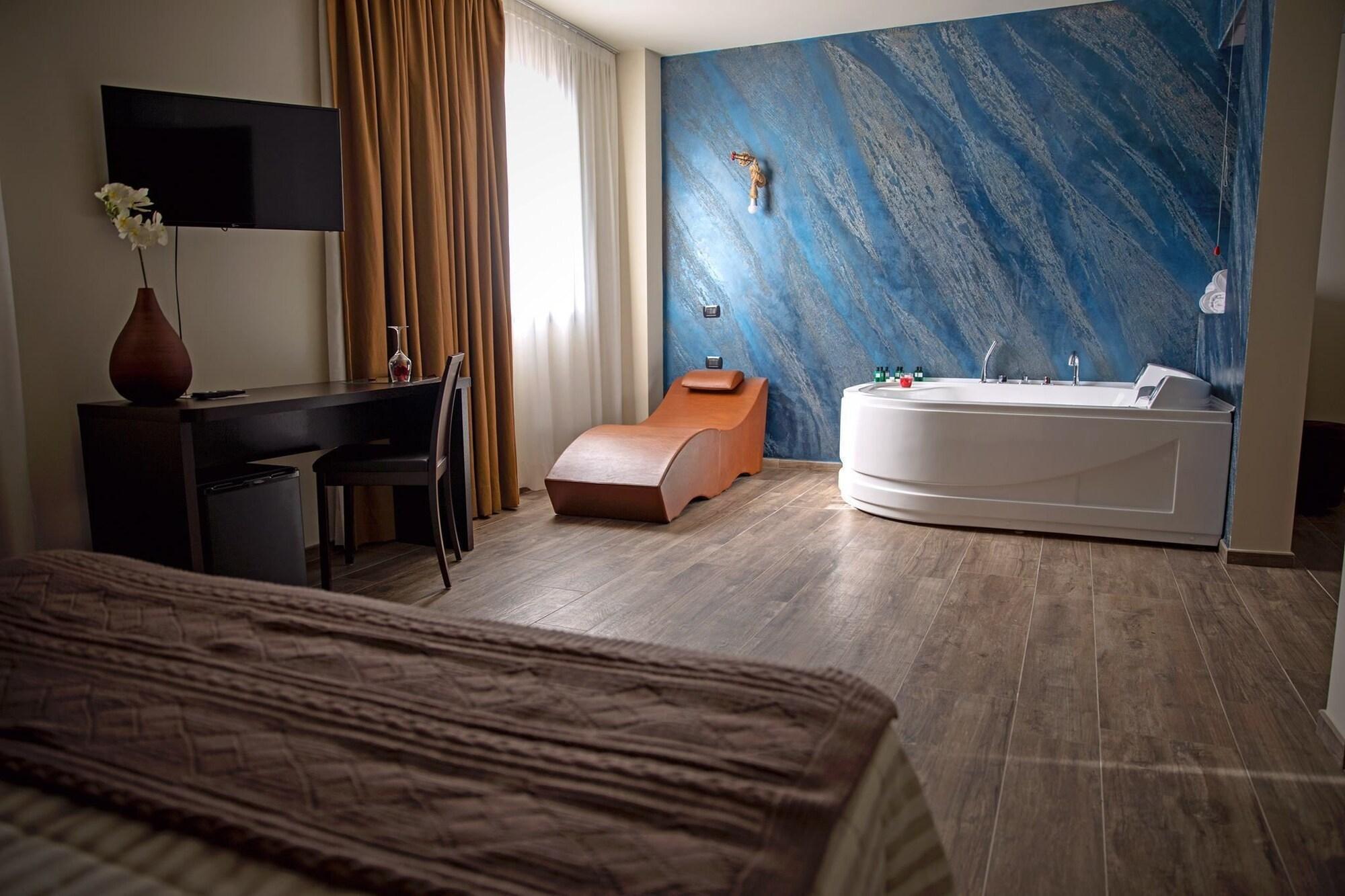 Castahotel Castagnito Luaran gambar