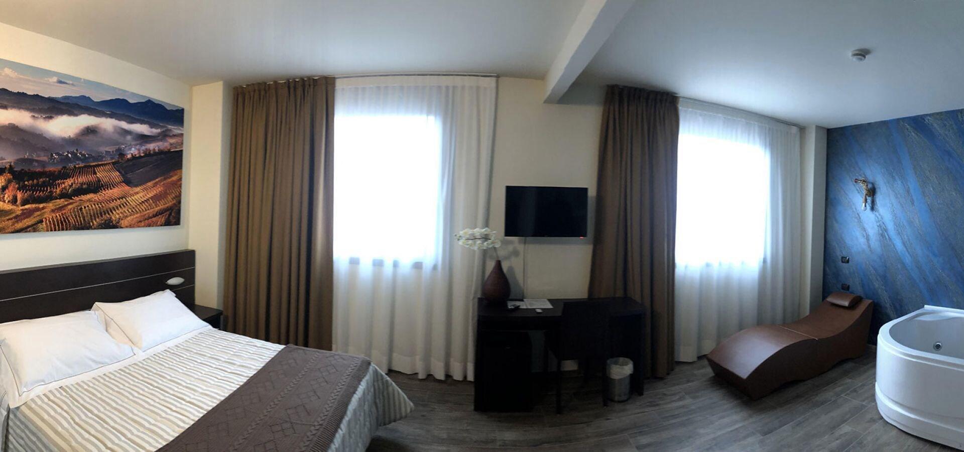 Castahotel Castagnito Luaran gambar